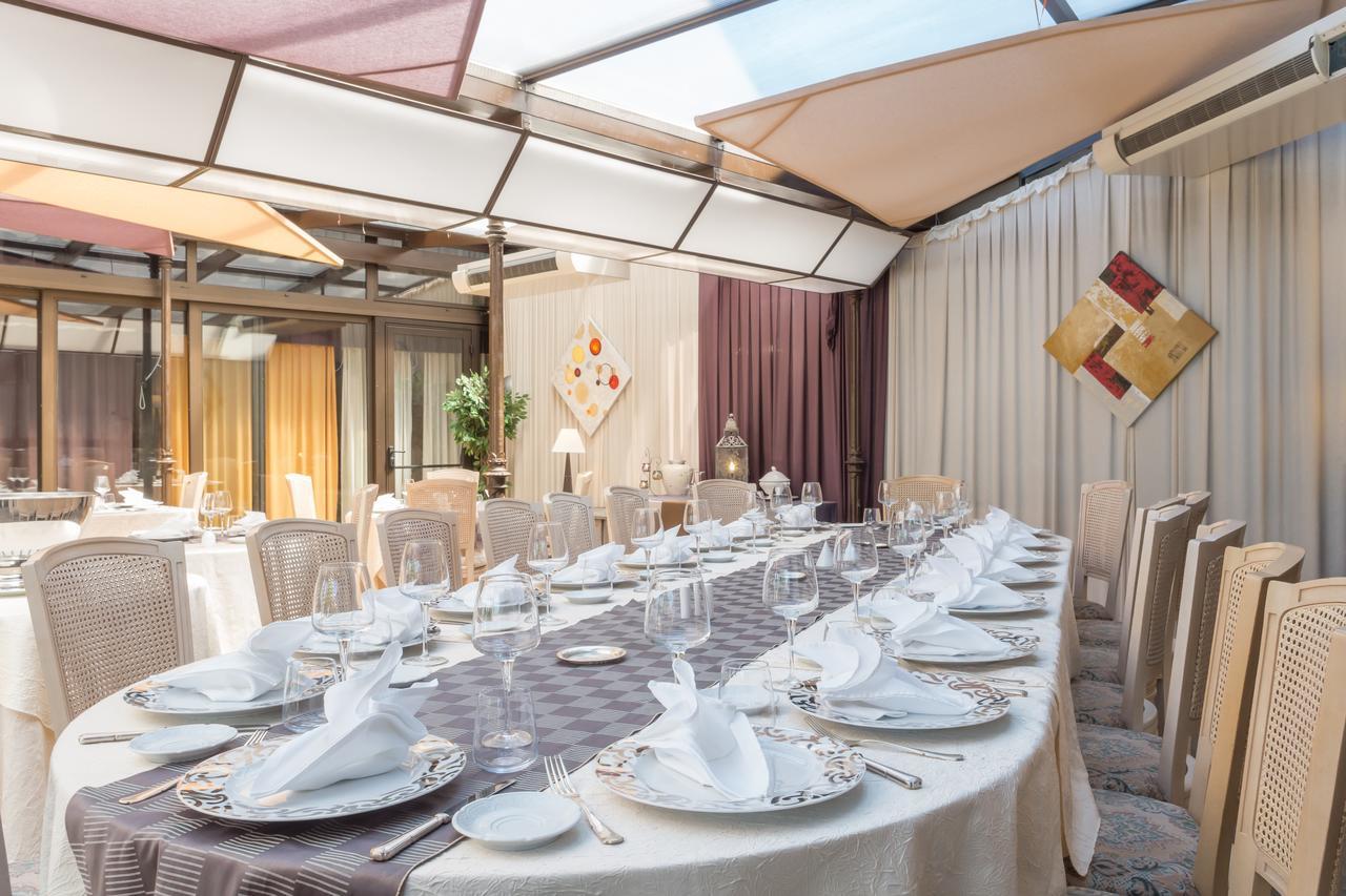 Attignat Hotel Restaurant Laurent Perreal מראה חיצוני תמונה