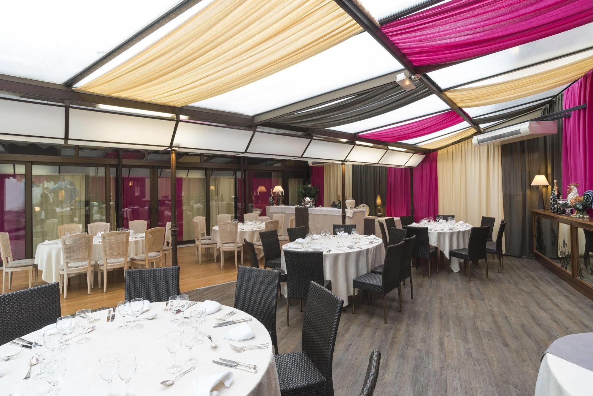 Attignat Hotel Restaurant Laurent Perreal מראה חיצוני תמונה
